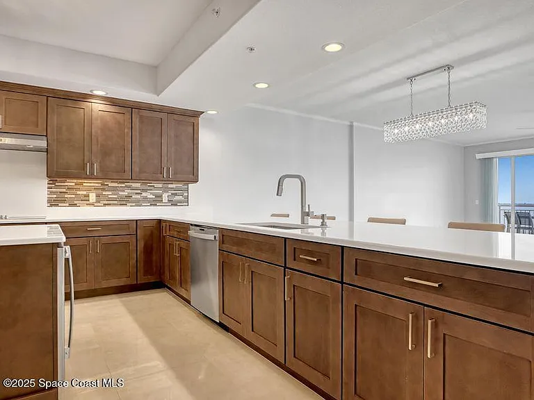 1435 S Harbor City Blvd #703 — Photo 16