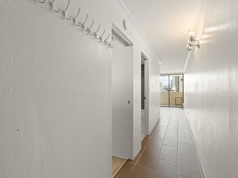 2092 Kuhio Ave #906 — Photo 9
