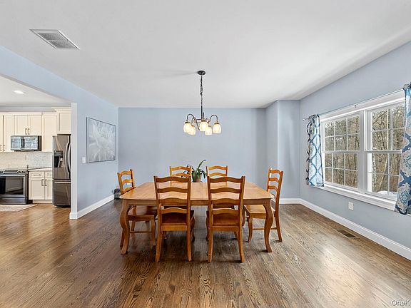 4th image of 2 Atwood Lane