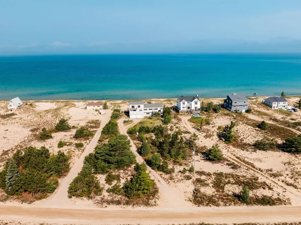 14181 N Cathead Bay Dr, Northport, MI 49670