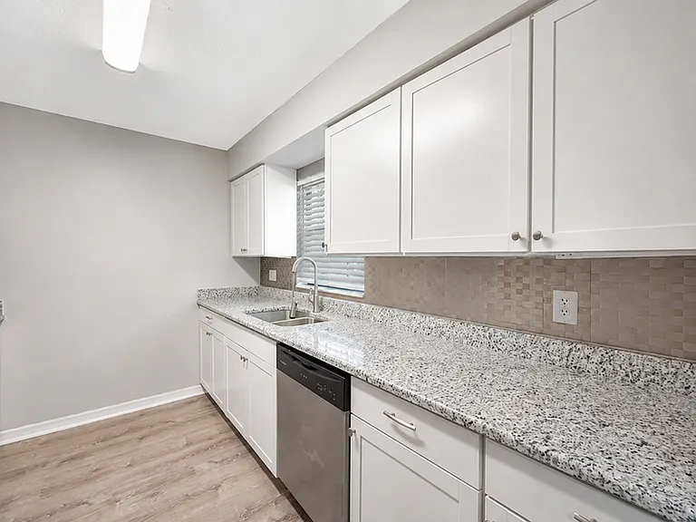 500 9th Ave S #B3 — Photo 8