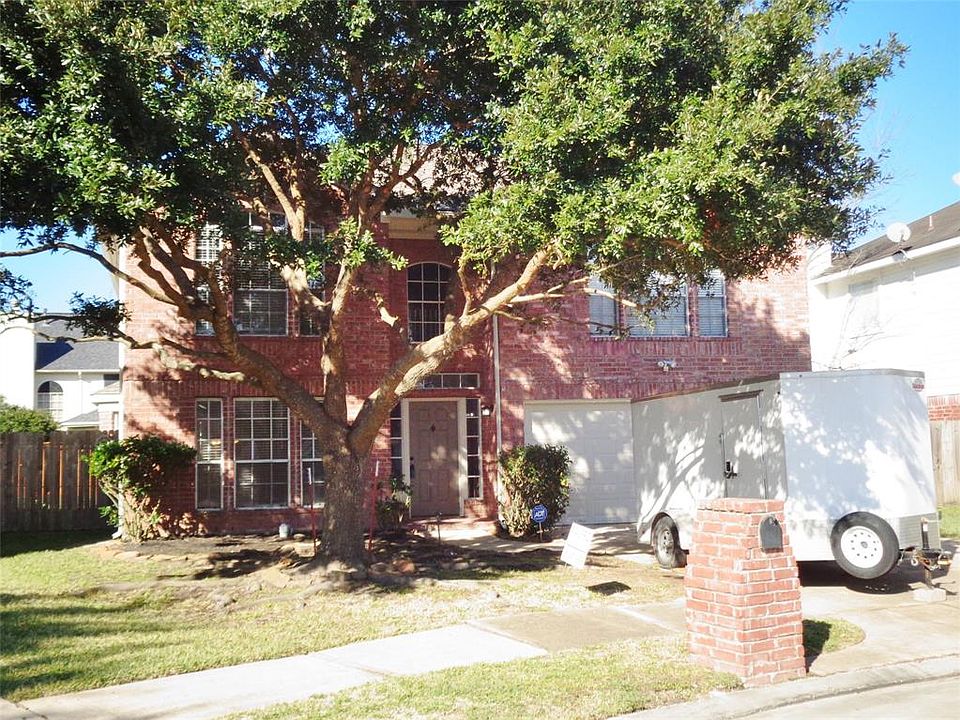 2nd image of 707 Loone Ct