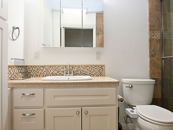 3rd image of 507 N 5th St