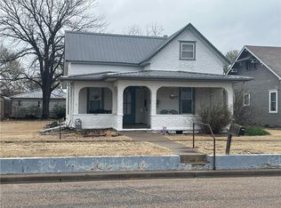 216 N Kansas Ave, Ness City, KS 67560