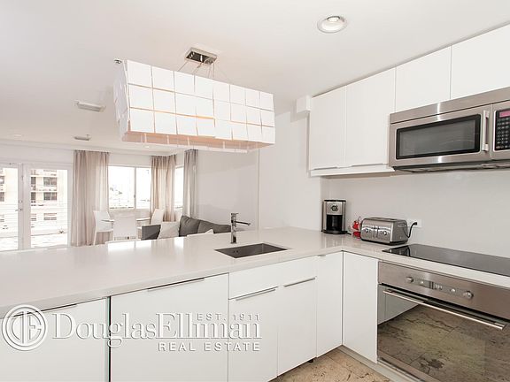 5th image of 1100 Collins Ave #Penthouse 2