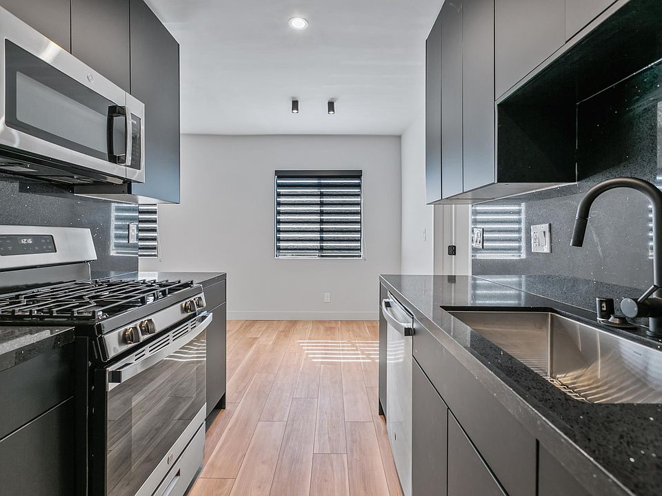 1st image of 1917 Montrose St #9