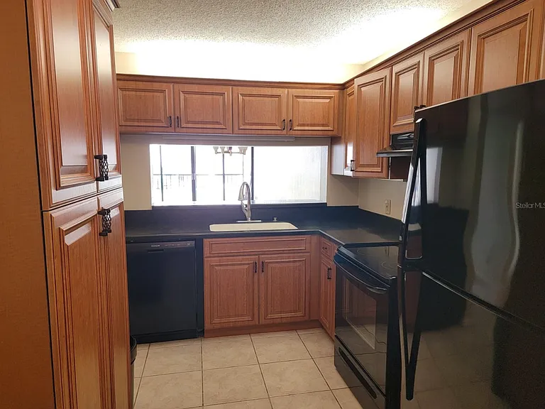 2424 W Tampa Bay Blvd #M201 — Photo 6