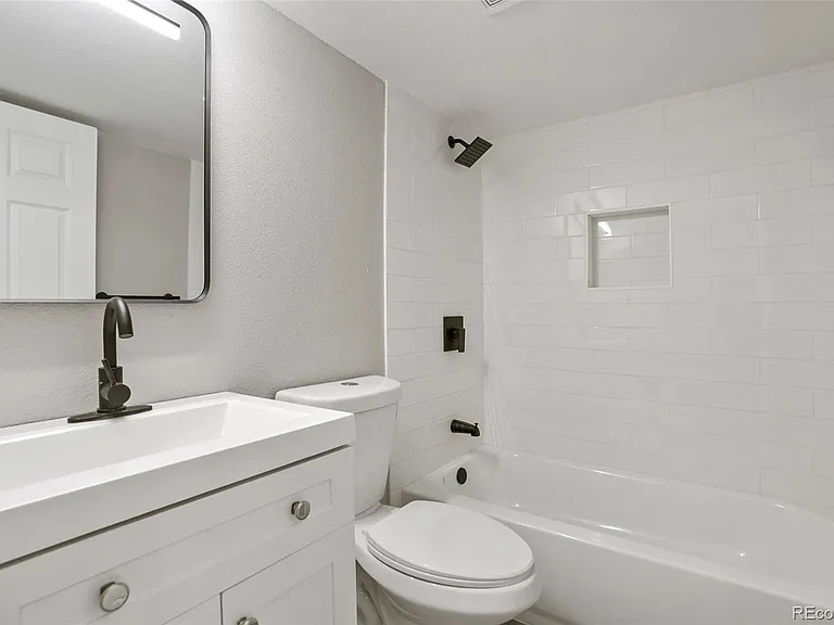 2059 S Humboldt St — Photo 16