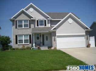 9023 Lenham Dr, Johnston, IA 50131