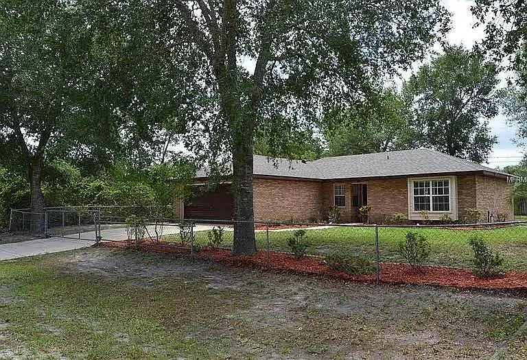 2871 Beckwith St — Photo 2