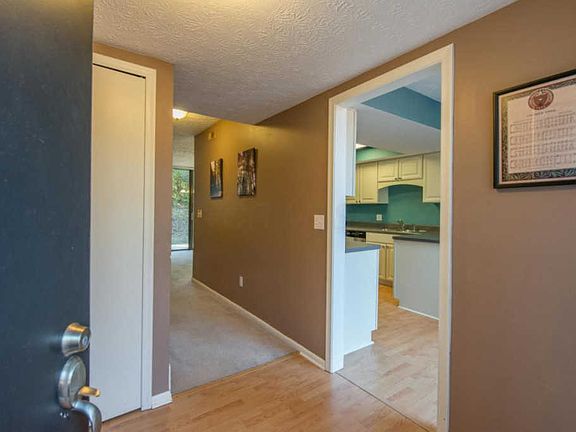 4th image of 4761 Powderhorn Ln
