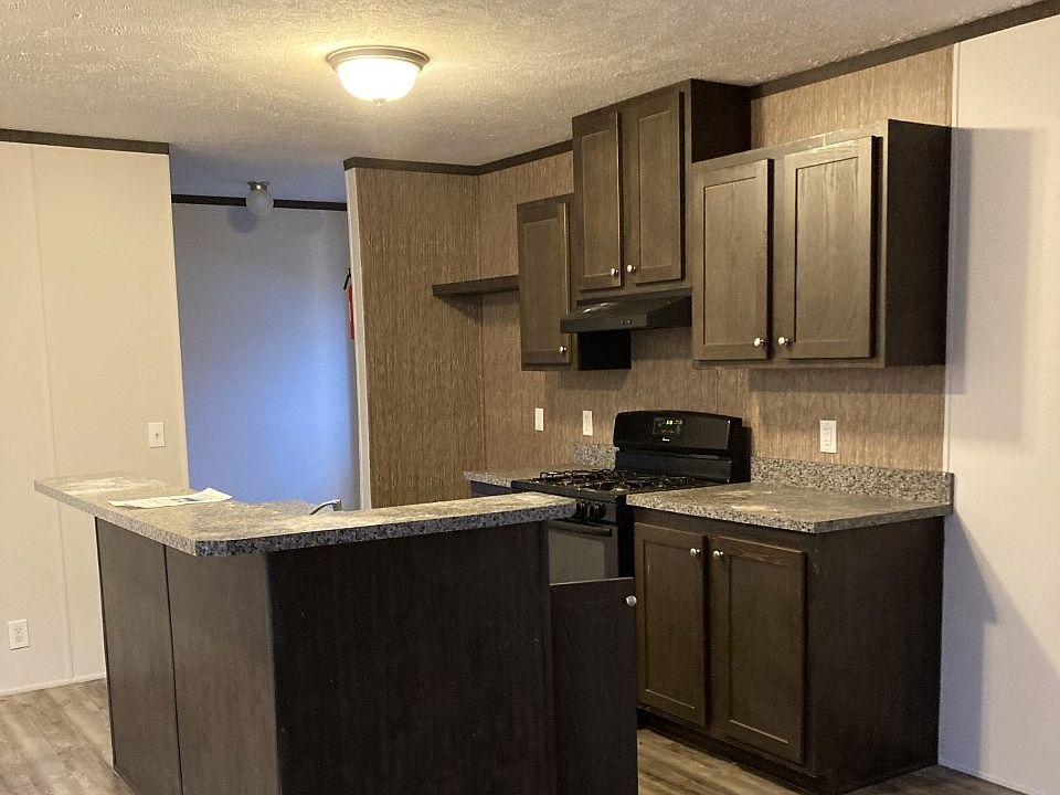 2nd image of 5946 W Maple