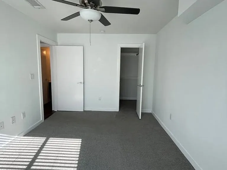 2106 Bennett Ave — Photo 12