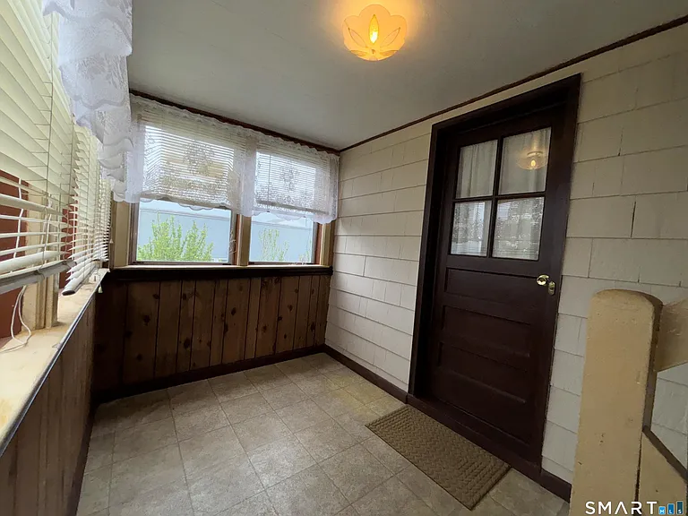 127 Booth St #1 — Photo 15