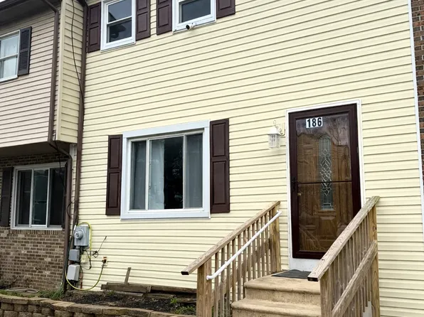 186 White Dogwood Dr, Etters, PA 17319