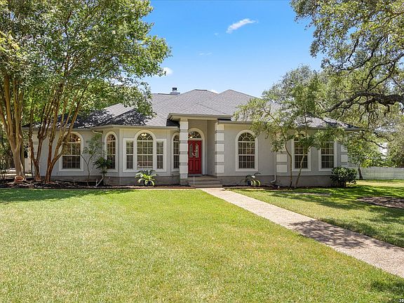 3rd image of 29705 SADDLEBACK CIR
