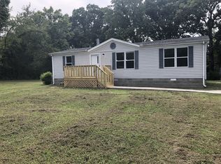 132 Denning Ln, Cottontown, TN 37048