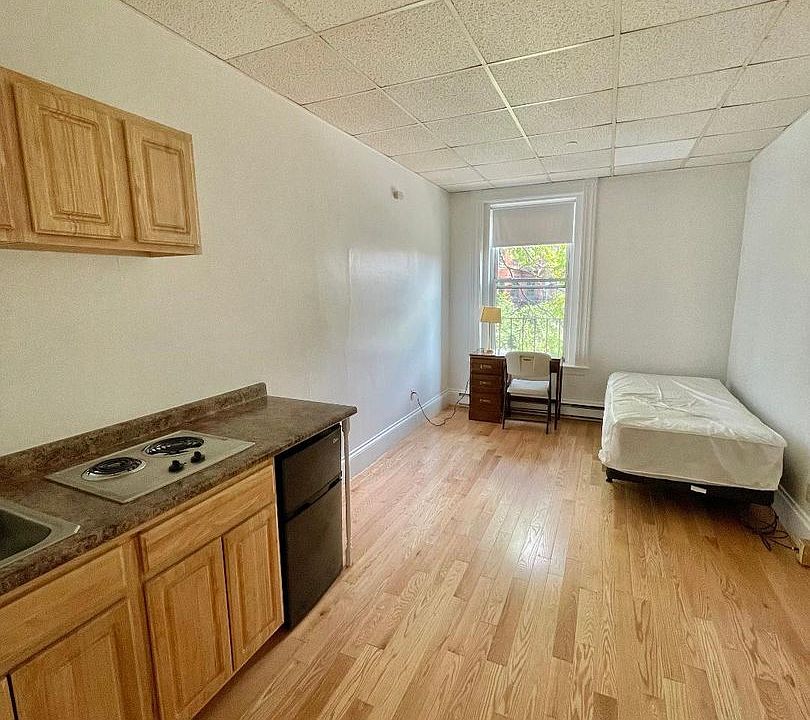 1st image of 854 Beacon St APT 13