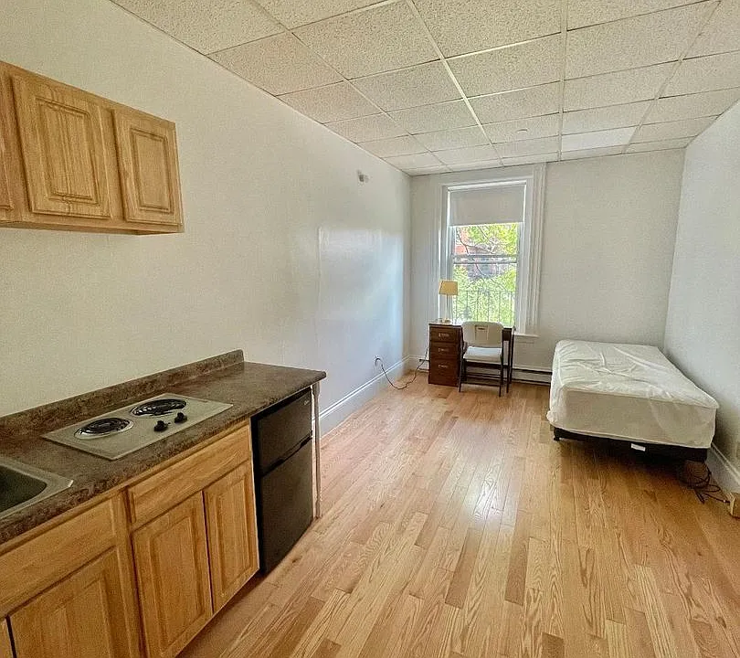 854 Beacon St #13