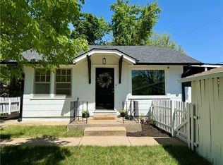 502 S Willow Ave, Sugar Creek, MO 64053