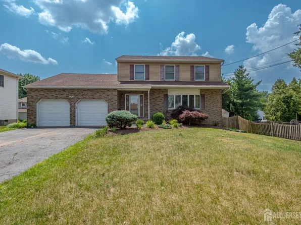 9 Salem St, Piscataway, NJ 08854