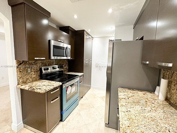 2nd image of 6700 NW 114th Ave APT 921