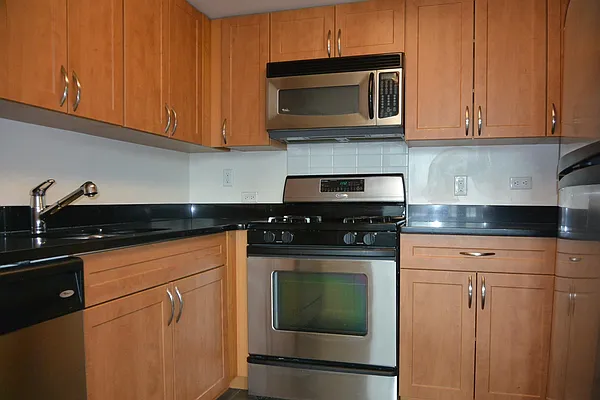 Rented by Keller Williams NYC | media 18