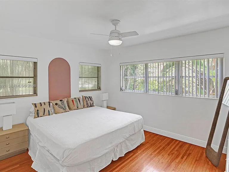 3920 Monserrate St — Photo 43