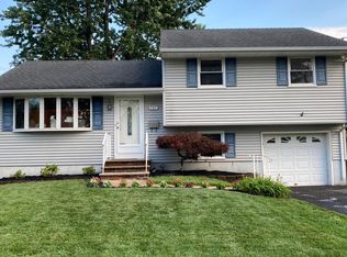 757 Cedarcrest Dr, Bound Brook, NJ 08805