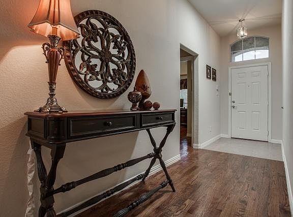 5th image of 8009 Raven Ct