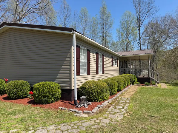 9969 Highway 581, Paintsville, KY 41240