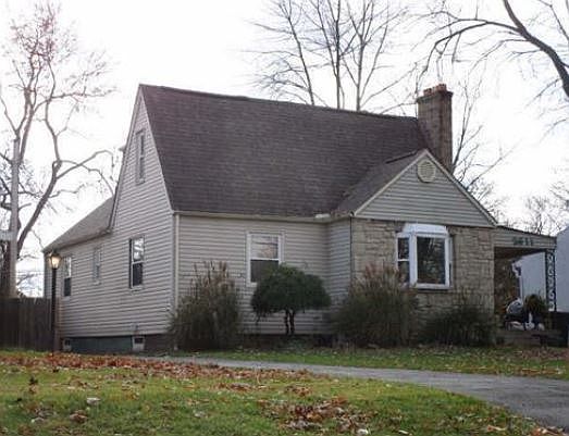 2nd image of 2611 E Livingston Ave