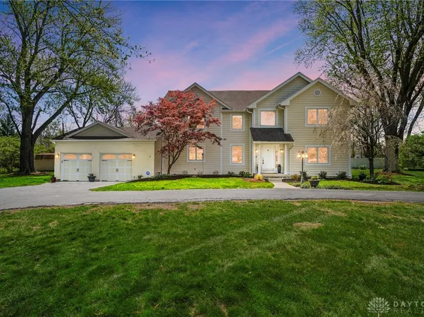 72 E Social Row Rd, Dayton, OH 45458