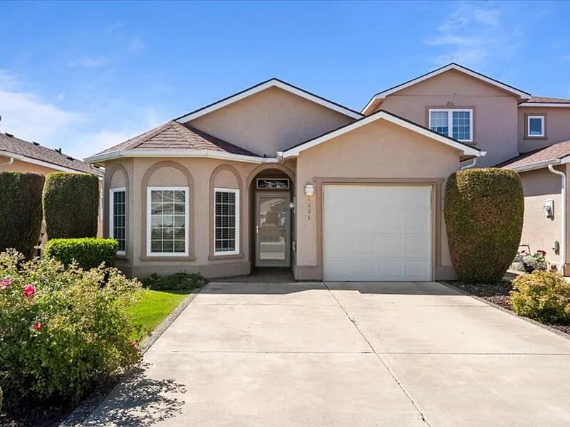 9604 Mia Ln