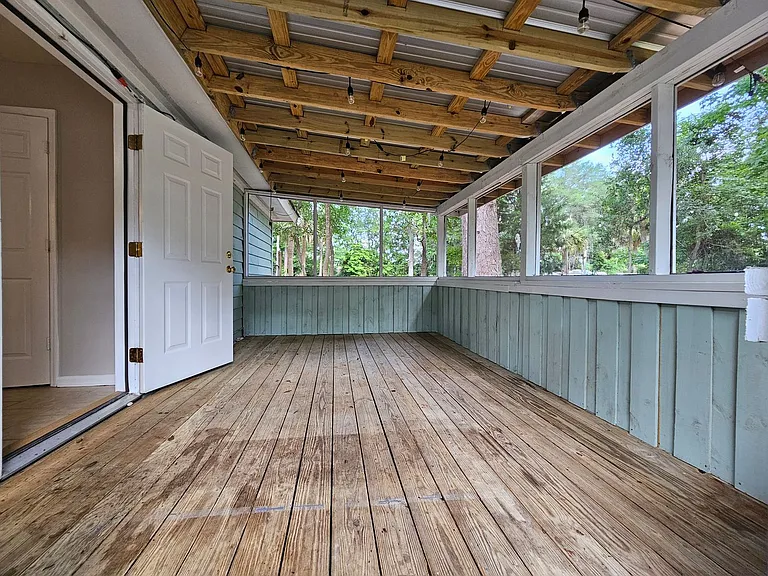 104 Holcomb St — Photo 10