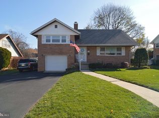 2404 Laurel Rd, Reading, PA 19609