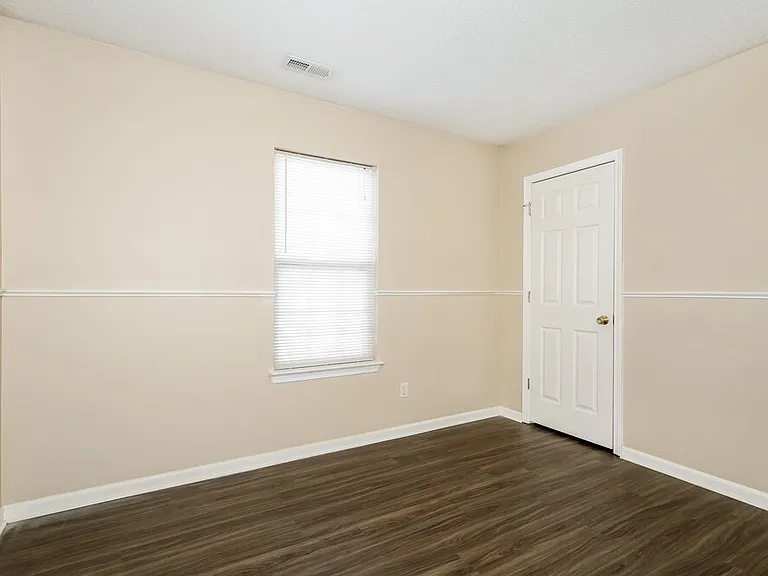 5012 Saint Charles Dr — Photo 13