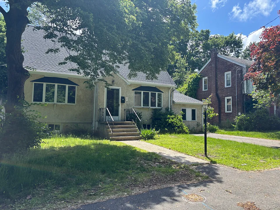 20 Lower East St