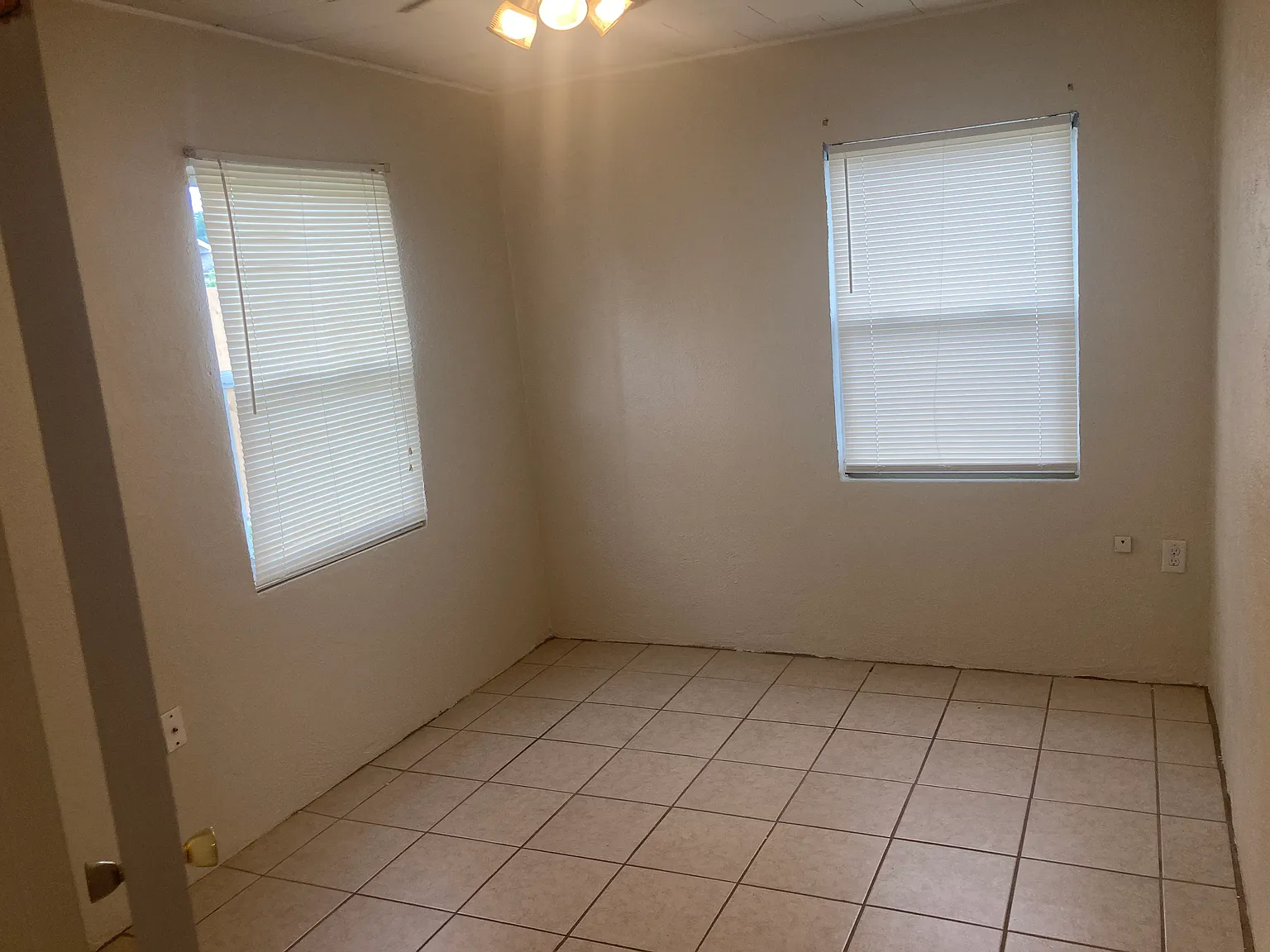 2 bed, 896 sqft, $2,150 — Photo 3