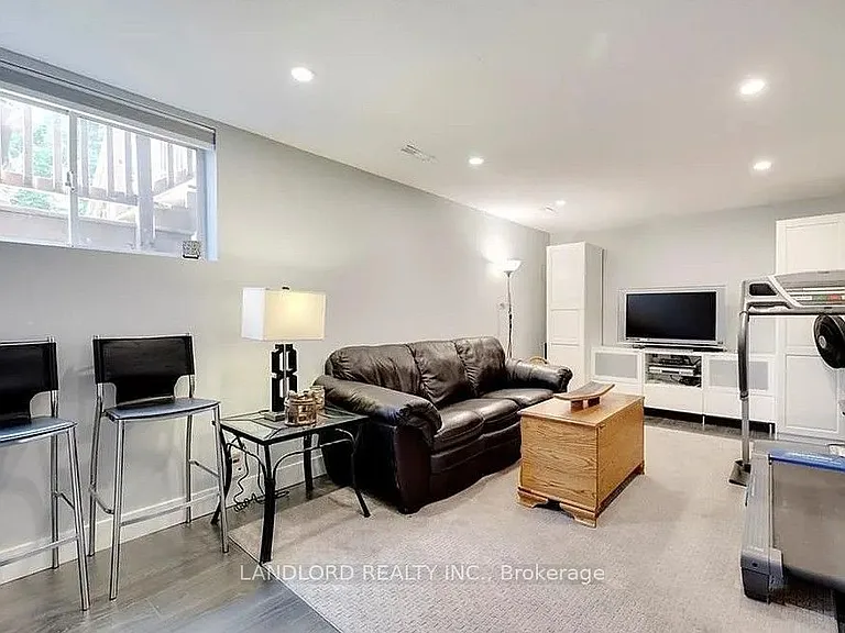 26 Poplar Dr #3 — Photo 13
