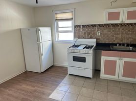 383 Ashford Ave, Dobbs Ferry, NY