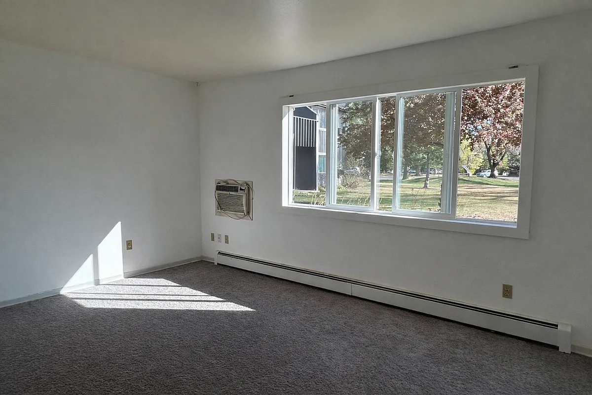 Building Photo - 705 E Drake Rd #M47