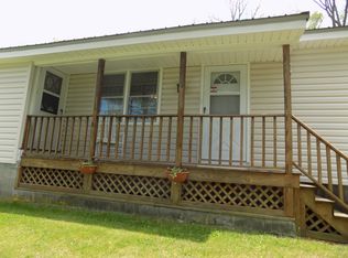 49 121st St, Troy, NY 12182