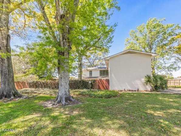 107 Bonnet St, New Iberia, LA 70563