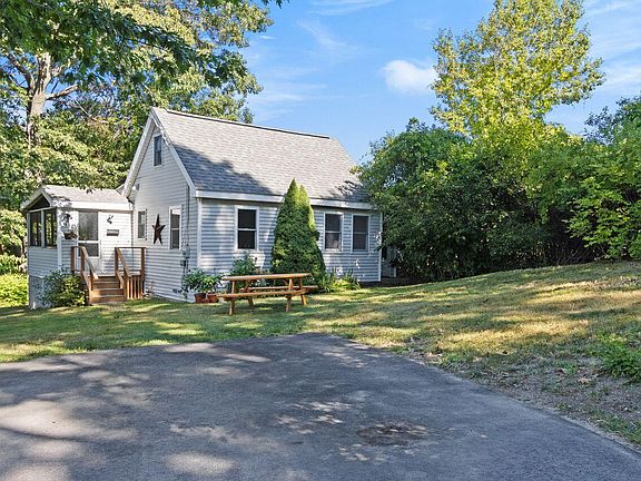 2nd image of 84 Jackson Street