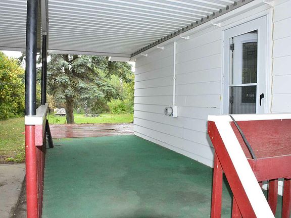 5th image of 5018 49th Ave