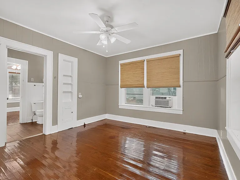 4008 Burnet Rd — Photo 26