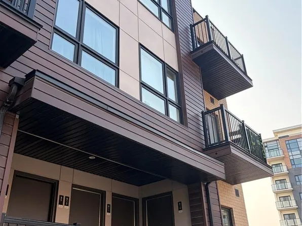 10 Palace St #B12, Kitchener, ON N2E 0J3