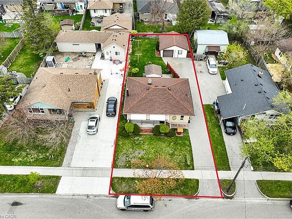 3rd image of 144 Byron Ave
