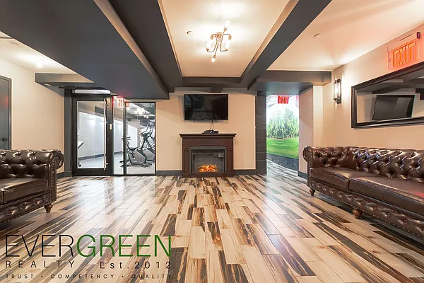 Rented by Evergreen Apartments BK | media 1